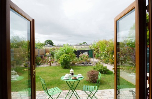 Lismore Cottage | 80 NEW STREET, pet friendly in Lismore, County Waterford