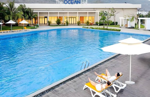 Long Hai Villa | 800 m² Villa ∙ 5 bedrooms ∙ 15 guests