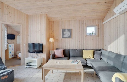 Lild Strand House | 81 m² House ∙ 1 bedroom ∙ 8 guests