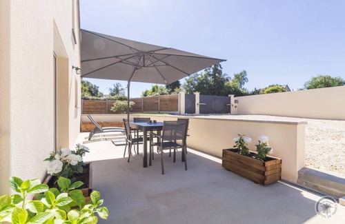 Saint-Pierre-Eglise House | 82 m² Gîte ∙ 2 bedrooms ∙ 4 guests