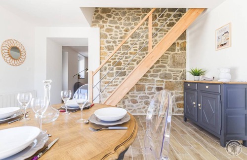 Saint-Pierre-Eglise House | 82 m² Gîte ∙ 2 bedrooms ∙ 4 guests