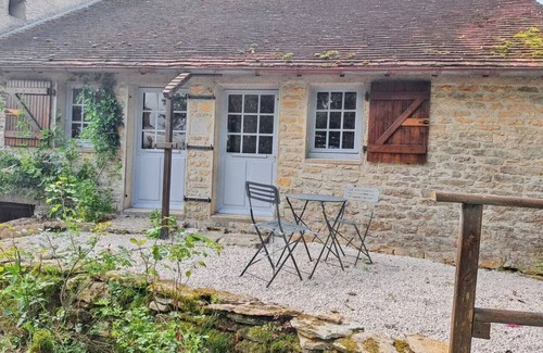Eguilly House | 84 m² House ∙ 2 bedrooms ∙ 6 guests