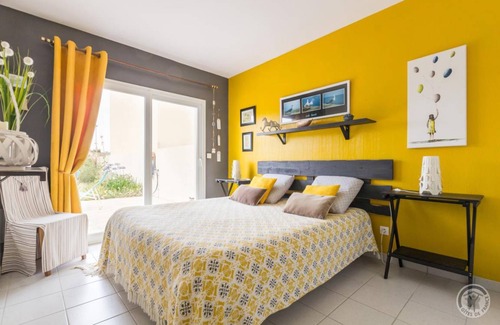 Saint-Jean-de-la-Riviere House | 85 m² Gîte ∙ 3 bedrooms ∙ 5 guests