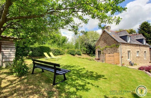Plouaret House | 85 m² Gîte ∙ 2 bedrooms ∙ 4 guests