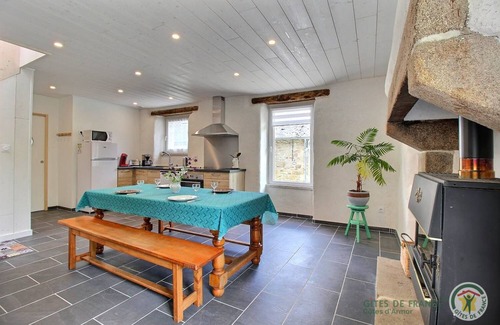 Plouaret House | 85 m² Gîte ∙ 2 bedrooms ∙ 4 guests