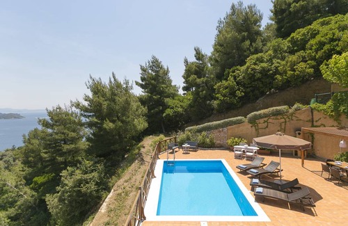 Katsarou Villa | 85 m² Villa ∙ 2 bedrooms ∙ 7 guests