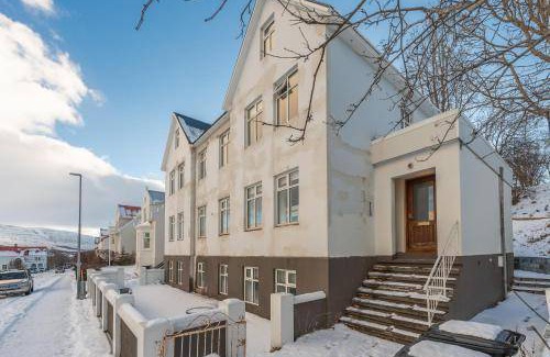 Akureyri Apartment | 86 m² Apartment ∙ 3 bedrooms ∙ 8 guests