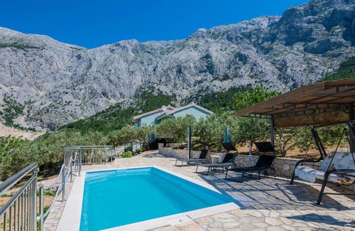 Baska Voda House | 86 m² House ∙ 2 bedrooms ∙ 5 guests