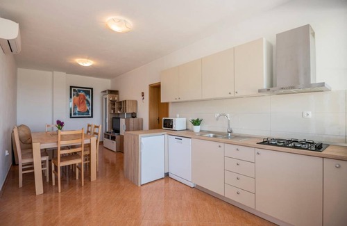 Baska Voda House | 86 m² House ∙ 2 bedrooms ∙ 5 guests