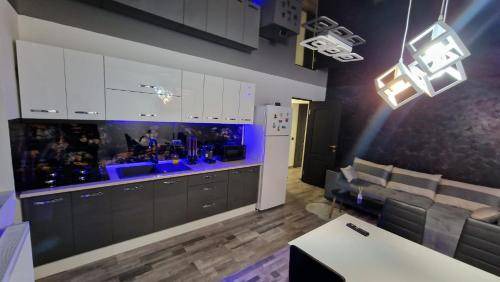 Lupeni Apartment | 87 m² Apartment ∙ 3 bedrooms ∙ 8 guests