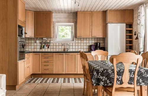 Olofstrom House | 88 m² House ∙ 1 bedroom ∙ 6 guests