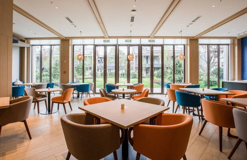 Qinglong County Hotel | 88 m² Hotel ∙ 2 bedrooms ∙ 127 guests