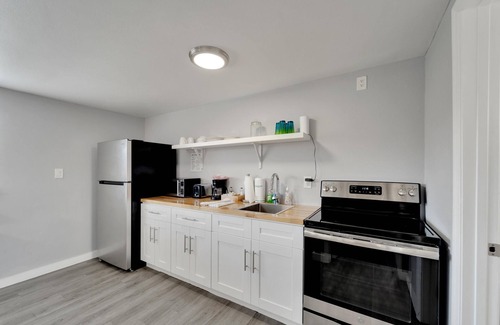 Tampa Apartment | 8818 Rocky Creek Drive, Unit B