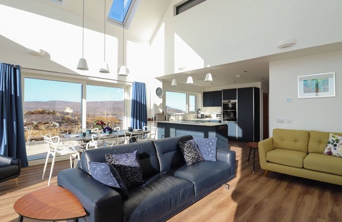 Harris Cottage | 8B CARRIGREICH, pet friendly in Tarbert Isle Of Harris