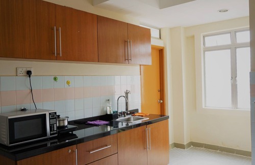 Tanjung Tanah Merah Condo | 9-11 pax 3R2B Teluk Kemang P. Dickson Condo
