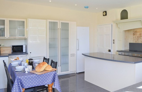 Stow Bardolph Cottage | 9 bedroom accommodation in Stow Bardolph, near King&rsquo;s Lynn
