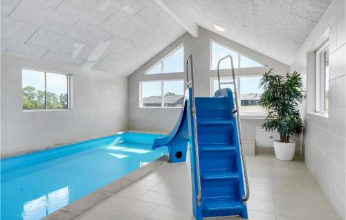 Mommark Strand House | 9 Bedroom Beautiful Home In Sydals