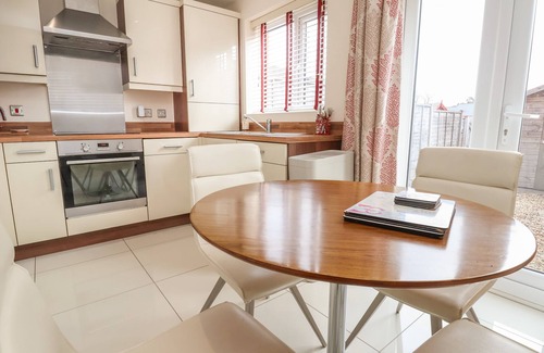Newport Cottage | 9 BLUEBELL LANE, pet friendly, with a garden in Newport, Shropshire