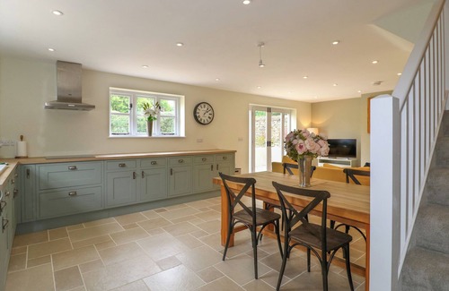 Edith Weston Cottage | 9 RECTORY LANE, pet friendly, with a garden in Edith Weston