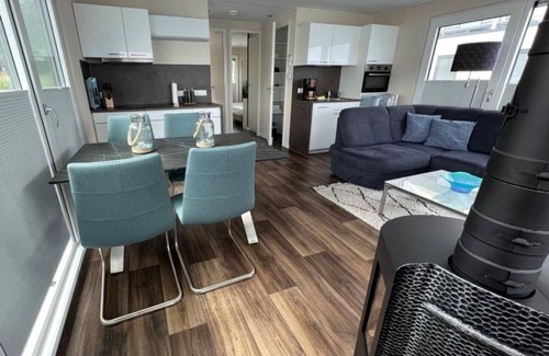 Vetschau/Spreewald Boat Rental | 9. Schwimmendes Ferienhaus Dolcevita - Schwimmende Ferienhäuser Gräbendorfer See