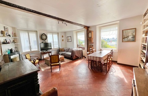 Saint-Denis-de-l'Hotel Cottage | 90 m² Cabin ∙ 2 bedrooms ∙ 4 guests