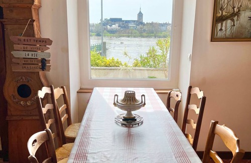 Saint-Denis-de-l'Hotel Cottage | 90 m² Cabin ∙ 2 bedrooms ∙ 4 guests