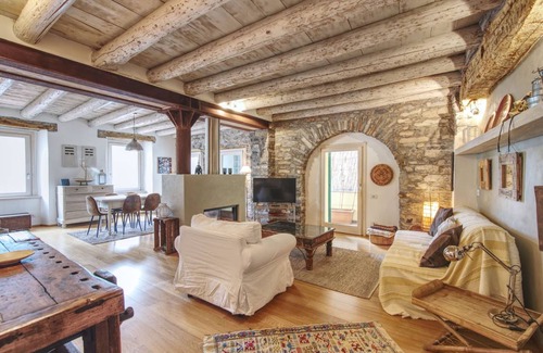 Moltrasio Apartment | 90 m² Apartment ∙ 1 bedroom ∙ 4 guests