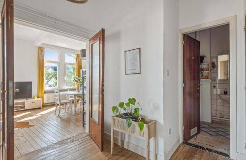 Zurenborg Apartment | 90 m² Apartment ∙ 2 bedrooms ∙ 7 guests