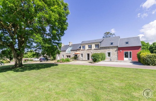 Blainville-sur-Mer House | 90 m² Gîte ∙ 3 bedrooms ∙ 5 guests