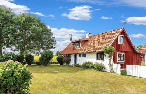 Lervik House | 90 m² House ∙ 3 bedrooms ∙ 4 guests
