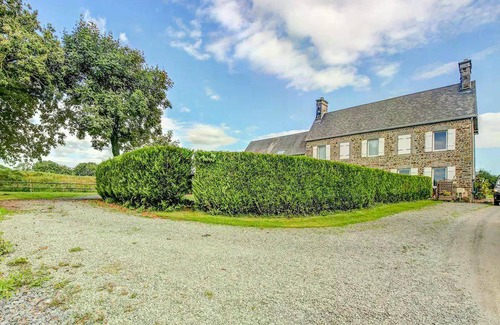 Brainville House | 90 m² House ∙ 2 bedrooms ∙ 5 guests