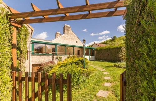 Charencey House | 90 m² House ∙ 2 bedrooms ∙ 5 guests