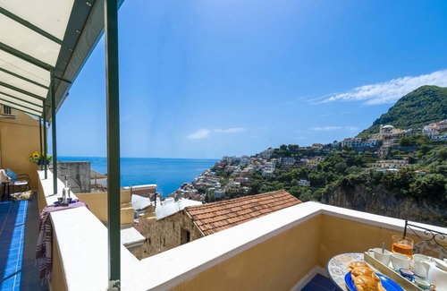 Liparlati House | 90 m² House ∙ 2 bedrooms ∙ 6 guests