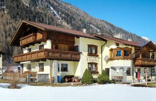 Laengenfeld Villa | 90 m² Villa ∙ 3 bedrooms ∙ 6 guests