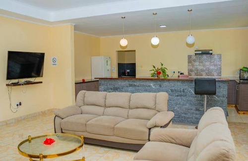 Beau Vallon House | 900 m² House ∙ 1 bedroom ∙ 6 guests
