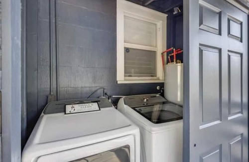 Southbank House | 917- Stylish, Pets OK, San Marco Near Hospitals