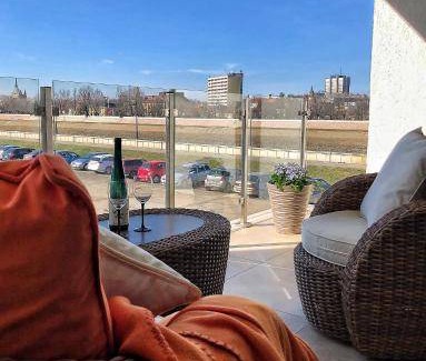 Szolnok Apartment | 92 m² Serviced apartment ∙ 2 bedrooms ∙ 6 guests