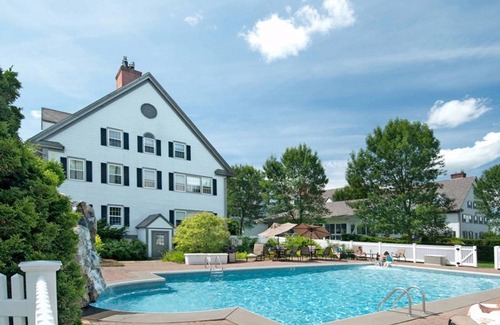 Essex Junction Resort | 93 m² Resort ∙ 127 guests