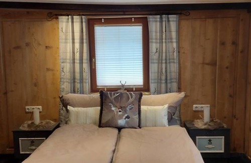 Bach Apartment | 95 m² Apartment ∙ 2 bedrooms ∙ 7 guests