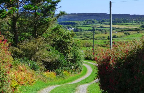 Ardnatrush Cottage | 95 m² Cabin ∙ 2 bedrooms ∙ 3 guests