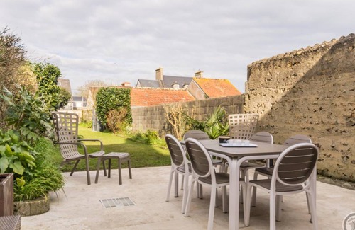 Saint-Vaast-la-Hougue Cottage | 95 m² Cabin ∙ 3 bedrooms ∙ 6 guests