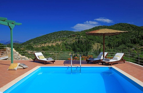 Vathy Villa | 95 m² Villa ∙ 2 bedrooms ∙ 4 guests