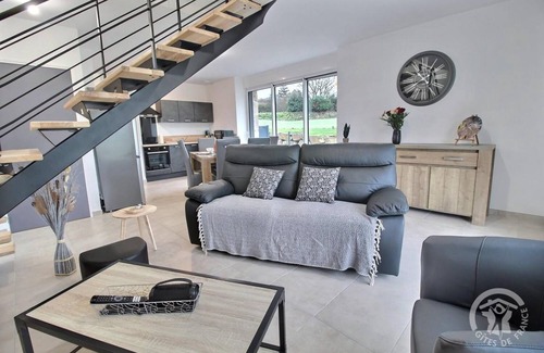 Plouvara House | 96 m² Gîte ∙ 3 bedrooms ∙ 4 guests