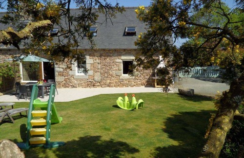 Pleumeur-Gautier House | 98 m² Gîte ∙ 3 bedrooms ∙ 5 guests