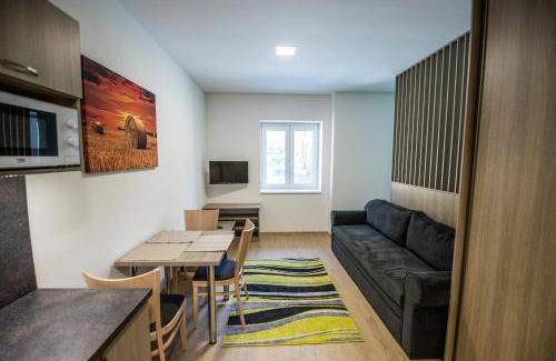 Cervena Voda Apartment | 98 m² Serviced apartment ∙ 2 bedrooms ∙ 6 guests
