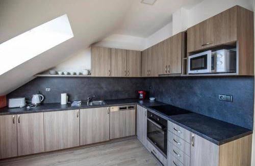 Cervena Voda Apartment | 98 m² Serviced apartment ∙ 2 bedrooms ∙ 6 guests