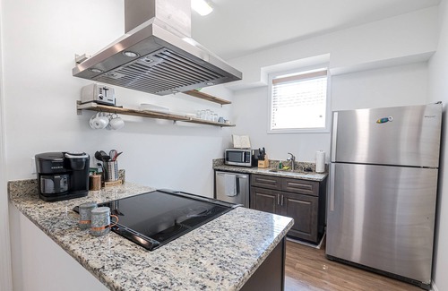 East Ybor Apartment | $99/Night Location! Ybor City Gem Sleeps 6