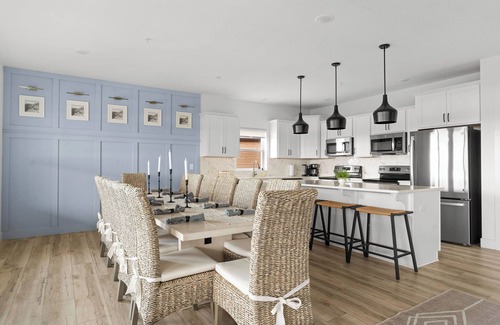Kimberling City House | 9BR Family Getaway | Game Room, Theater & Big Decks