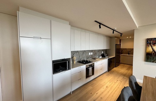 Claremont Apartment | 9th-Floor Newlands Peak Penthouse
