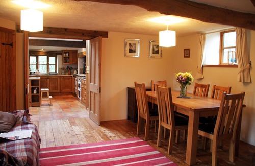 Georgeham House | A beautiful converted barn in Georgeham, with hot tub, 1.5 miles from surf beach
